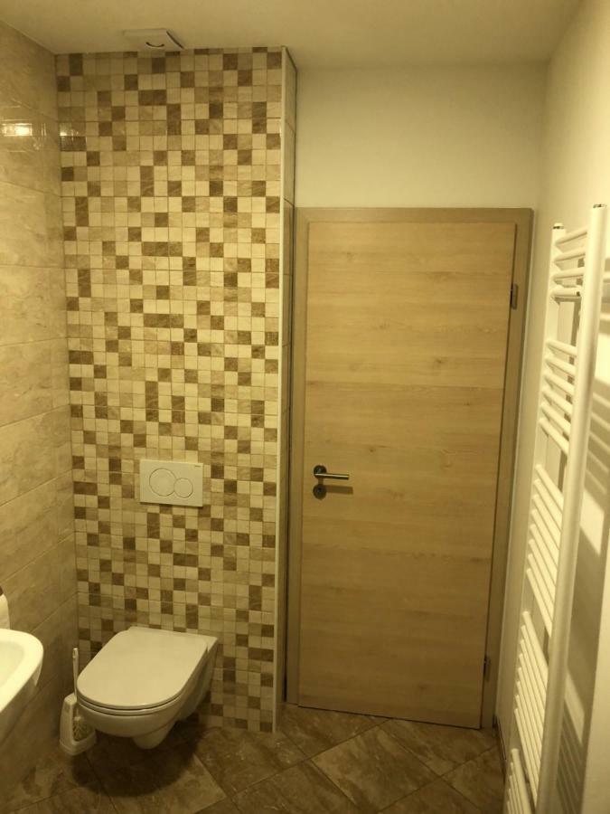 Apartma Linhartov Trg Радовлица Экстерьер фото
